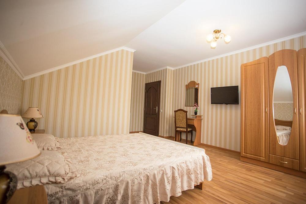 Hotel Goldenluxe Berehowo Zewnętrze zdjęcie