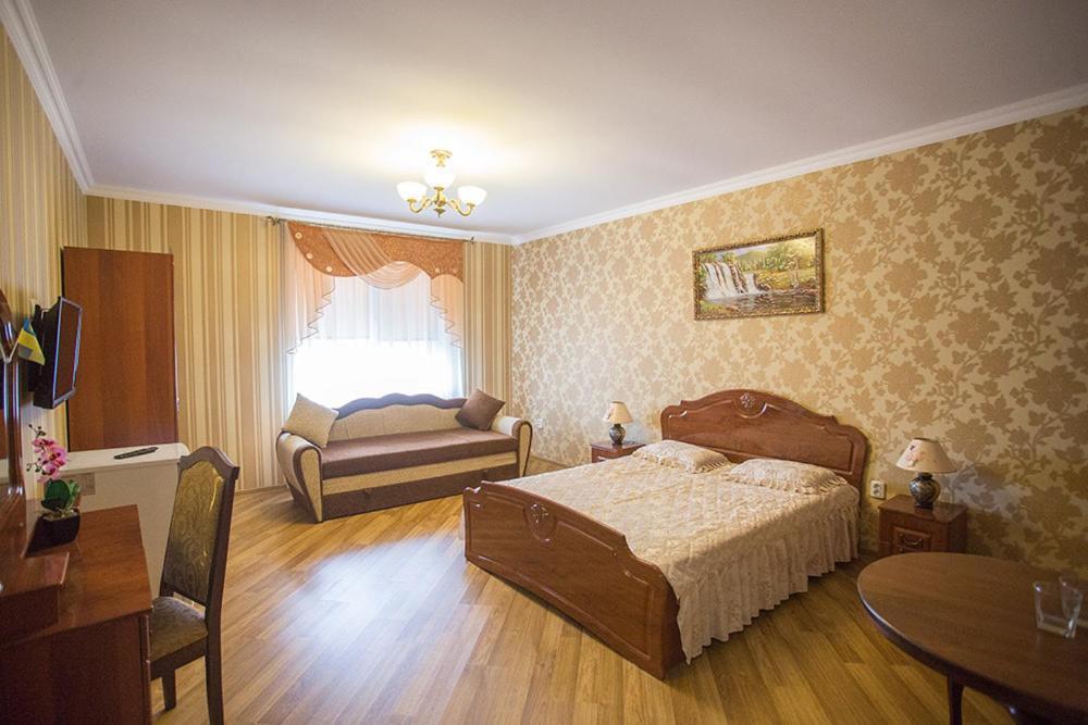 Hotel Goldenluxe Berehowo Zewnętrze zdjęcie